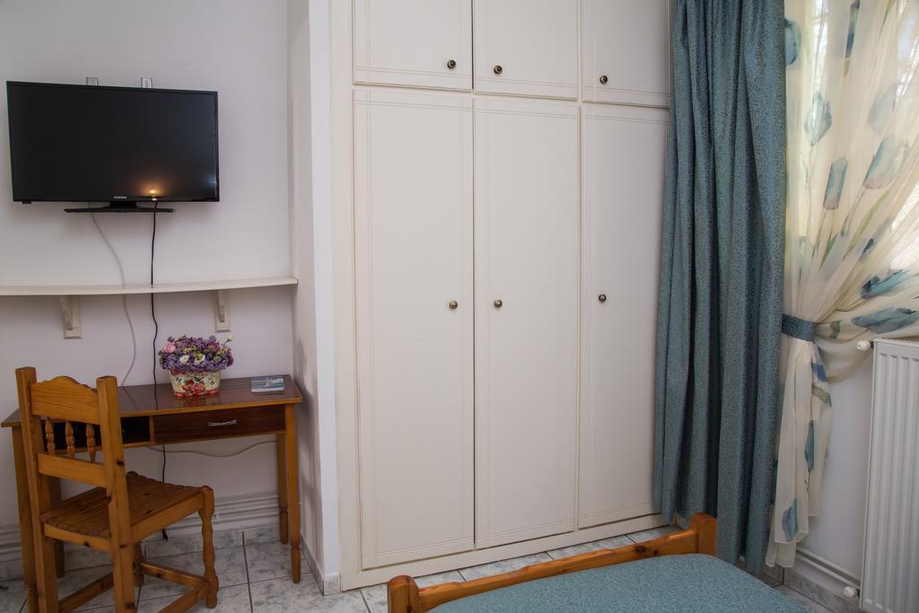 Apartments Margarita Kaizer Bridge Achilleion Exterior photo
