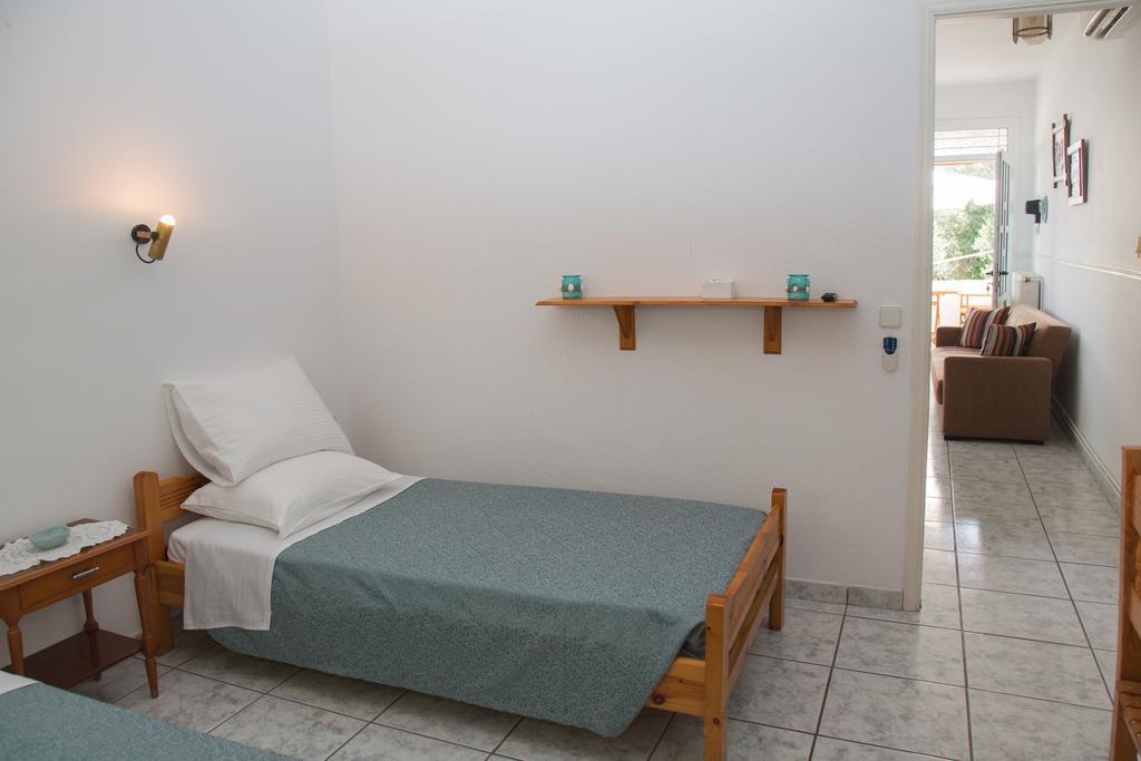 Apartments Margarita Kaizer Bridge Achilleion Exterior photo