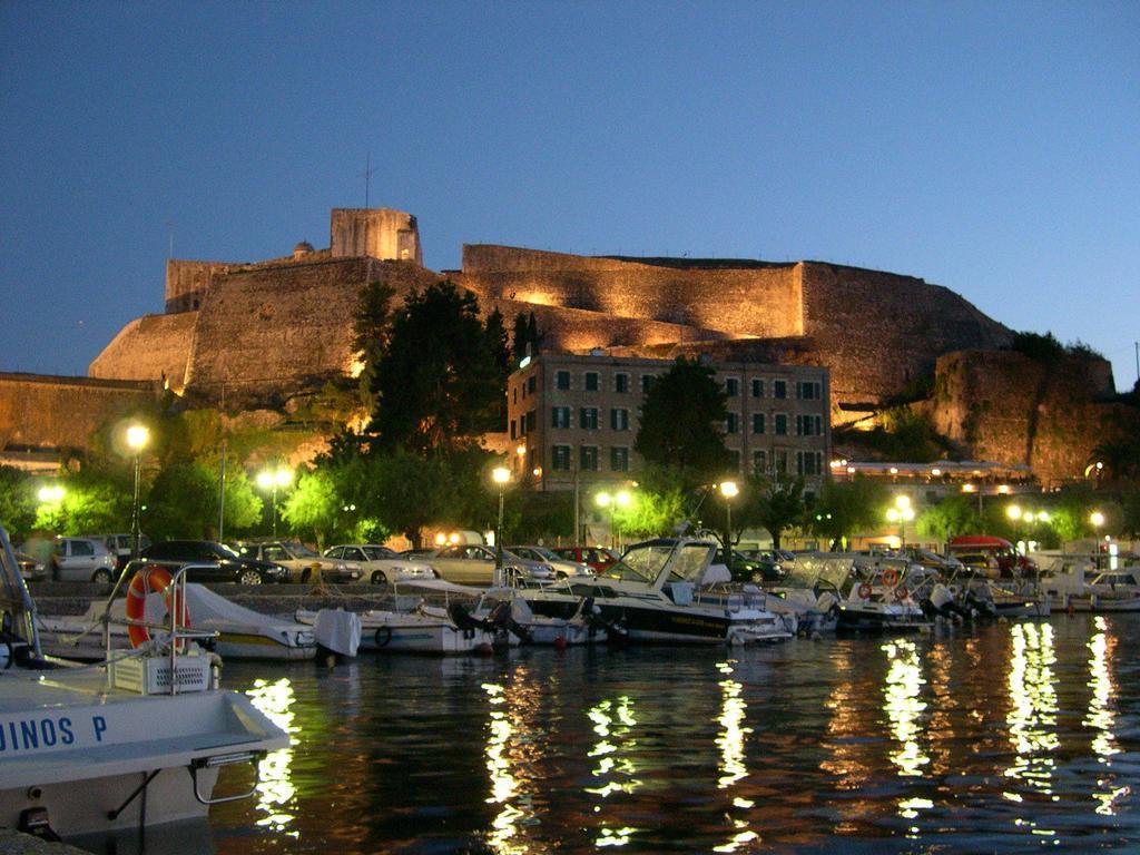 Apartments Margarita Kaizer Bridge Achilleion Exterior photo